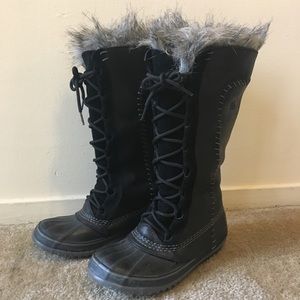 Sorel Womens Lace Up Winter Boot in Black, Size 7